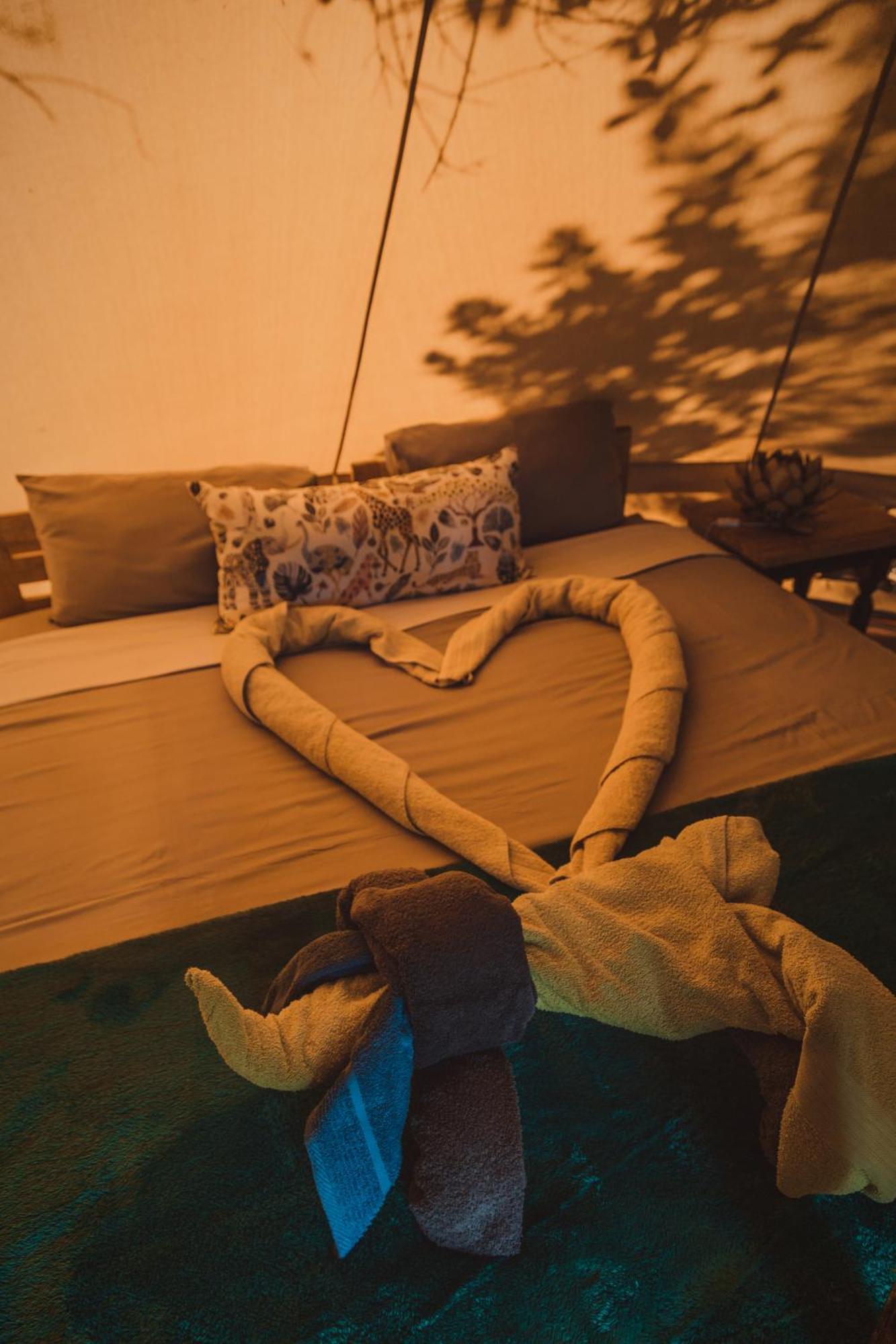 Hluhluwe Bush Camp Glamping Village מראה חיצוני תמונה